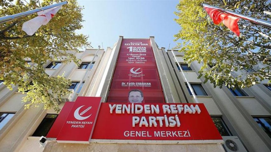 YENİDEN REFAH PARTİSİ'NDE İLÇE YÖNETİMİ İSTİFA ETTİ: 'İNANDIĞIMIZ DEĞERLER İLE ÇELİŞİYOR'