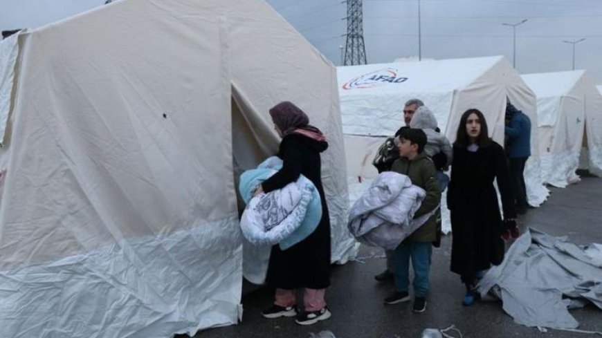 'ÖĞRENCİLERDEN TOPLANAN DEPREM BAĞIŞLARI VAKIFLARA AKTARILDI'