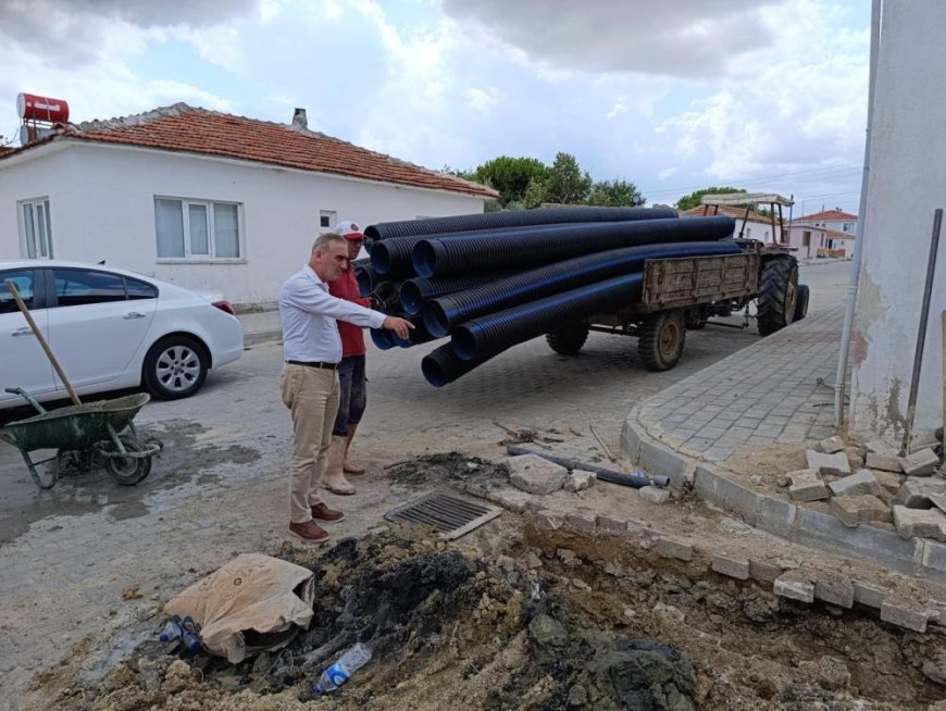 Evreşe beldesinde kanalizasyon çalışmaları devam ediyor